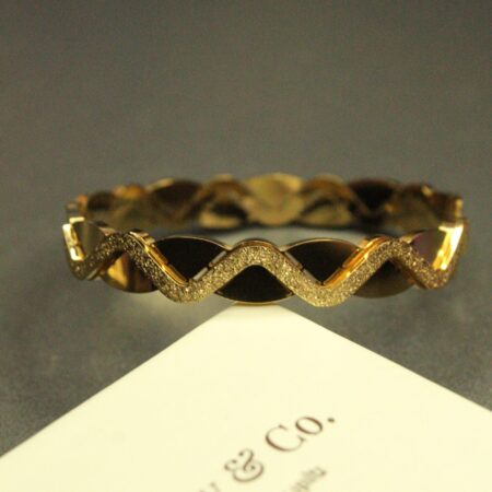 Wave Glint Gold Çelik Bileklik